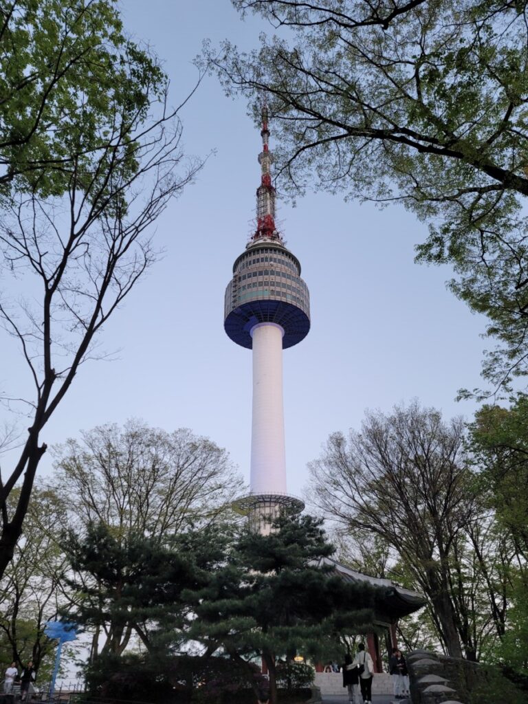 A scenic view of the Namsan Seoul Tower, a famous historic landmark representing the city of Seoul, South Korea.