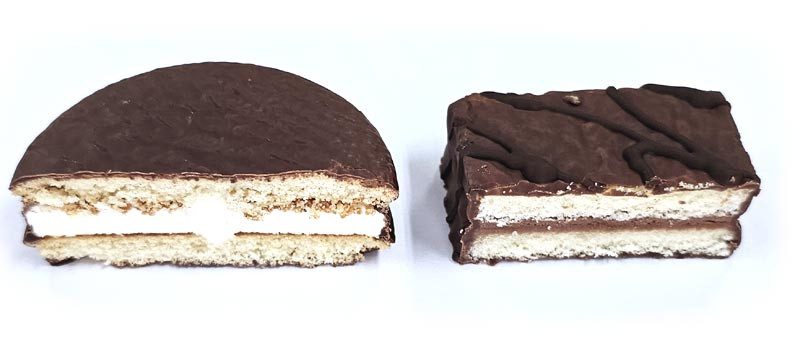 Cross-section comparison of Orion Choco Pie with marshmallow and Haitai Oh Yes with chocolate cream