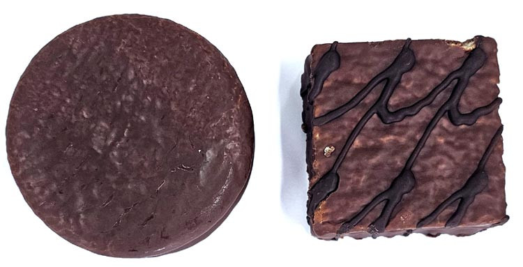 Top view comparing the round Orion Choco Pie and rectangular Haitai Oh Yes