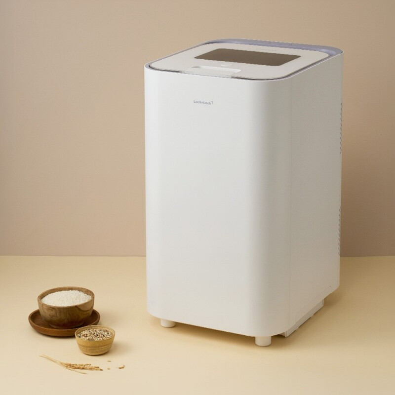 LocknLock Vacuum Rice Fridge Review showing the Fresh Stainless 20 kg rice storage appliance